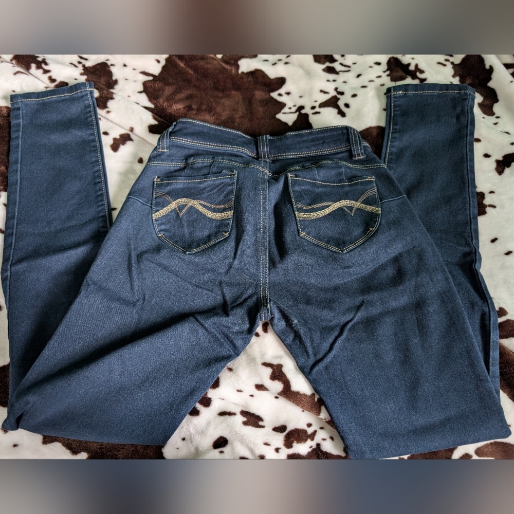 Dark Wash Jeans!